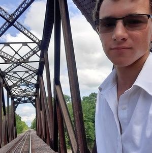 Meet your Posher, Matthew